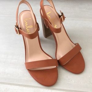 BRAND NEW Lulus tan strappy heels NWOT